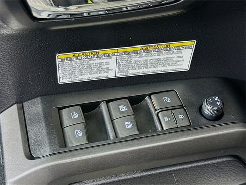 Certified 2020 Toyota Tacoma TRD Off-Road image 18