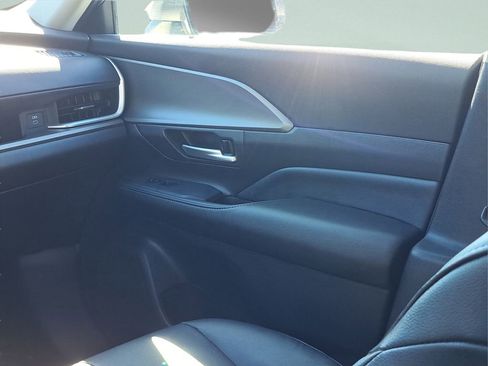 Used 2025 Toyota Grand Highlander AWD image 16