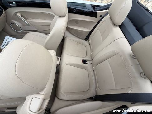 Used 2014 Volkswagen Beetle TDI image 22