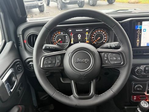 New 2025 Jeep Gladiator Rubicon w/ Convenience Group AWD/4WD image 40