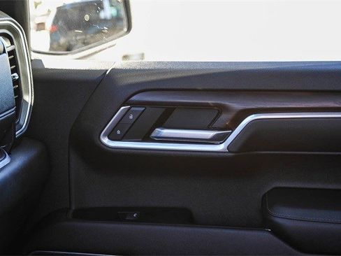 Used 2022 GMC Sierra 1500 SLT image 21