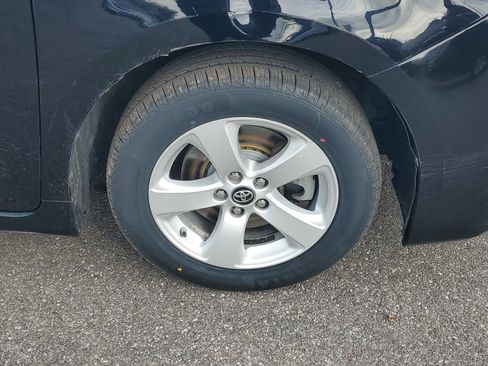 Used 2019 Toyota Sienna LE image 36