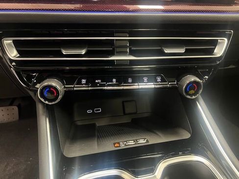 New 2026 Chevrolet Traverse RS AWD/4WD image 10