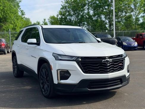 Used 2023 Chevrolet Traverse RS w/ LPO, Floor Liner Package AWD/4WD image 3