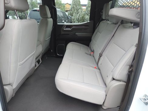 Used 2023 GMC Sierra 1500 SLE AWD/4WD image 24