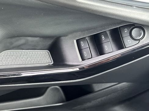 Certified 2025 Chevrolet Equinox LT w/ Safety and Technology Package image 23