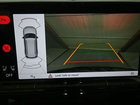 New 2026 Volkswagen Atlas Peak Edition image 3