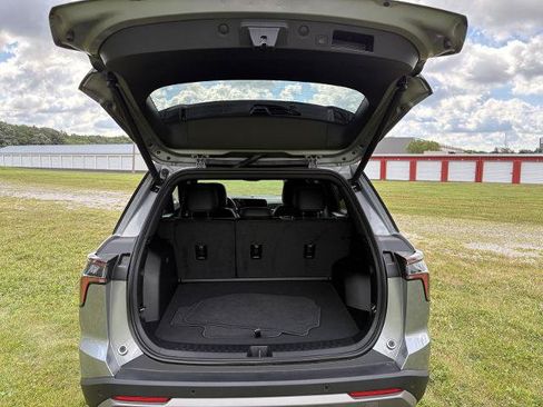Used 2026 Chevrolet Equinox LT w/ Convenience Package II FWD image 28