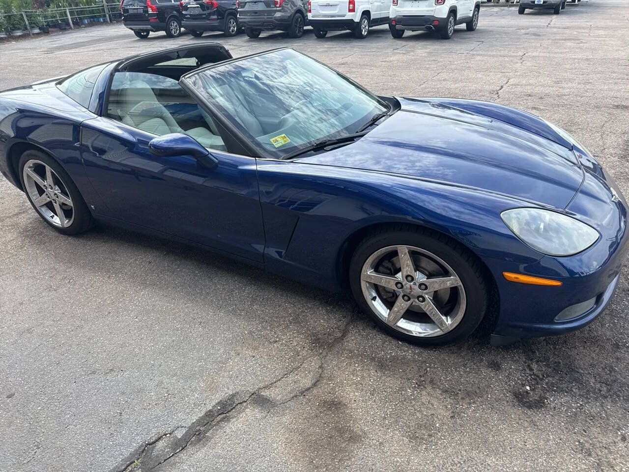 Used 2007 Chevrolet Corvette Coupe w/ Preferred Equipment Group RWD image 22