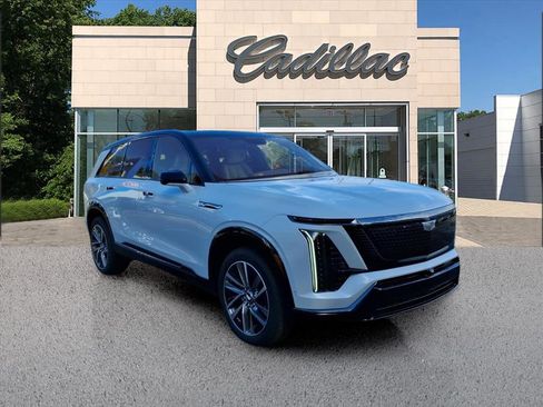 New 2026 Cadillac Vistiq Sport w/ LPO, Floor Liner Package image 7