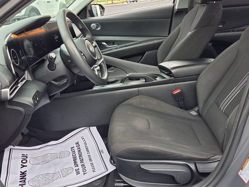 Used 2024 Hyundai Elantra SEL FWD image 3
