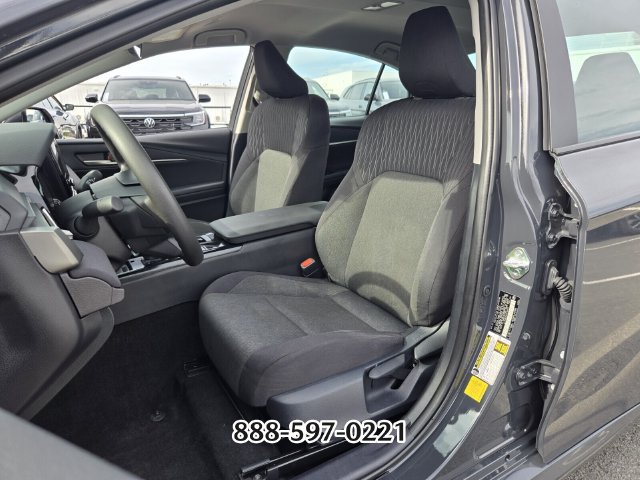 Used 2025 Toyota Camry LE FWD image 9