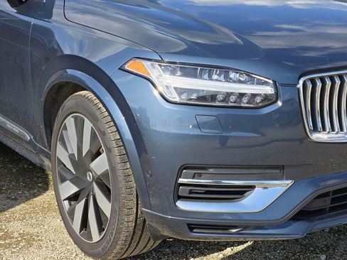 Used 2023 Volvo XC90 T8 Ultimate w/ Lounge Package AWD/4WD image 4