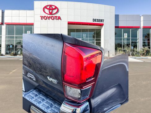 Certified 2023 Toyota Tacoma TRD Off-Road w/ Black Out Package (TMS) AWD/4WD image 7