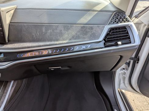 Used 2023 BMW X7 xDrive40i w/ Premium Package AWD/4WD image 35