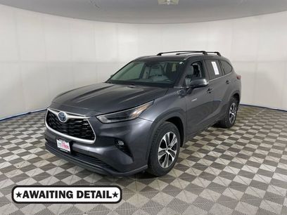 Used 2021 Toyota Highlander XLE