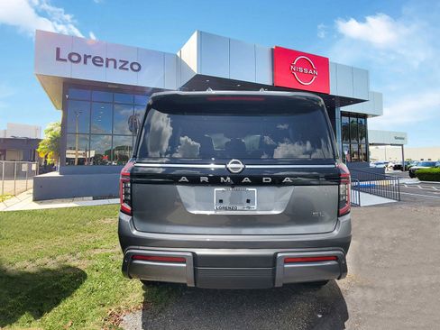 New 2025 Nissan Armada SL w/ Captain's Chari Seat Package image 4