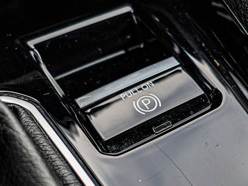 Used 2024 Jeep Compass Trailhawk image 40