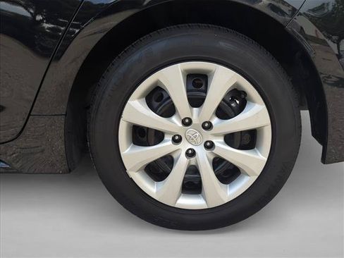 Certified 2025 Toyota Corolla LE FWD image 9