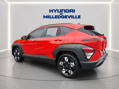 Used 2025 Hyundai Kona SEL FWD image 4