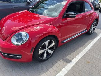 Used 2012 Volkswagen Beetle 2.0T FWD video 1
