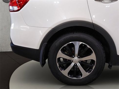 Used 2016 Kia Sorento EX image 34