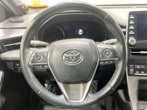 Used 2020 Toyota Avalon XSE image 14