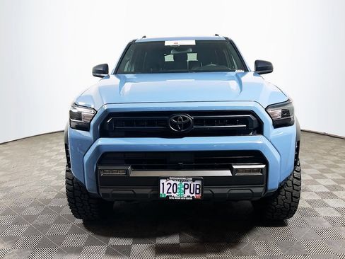 Certified 2025 Toyota 4Runner SR5 AWD/4WD image 3