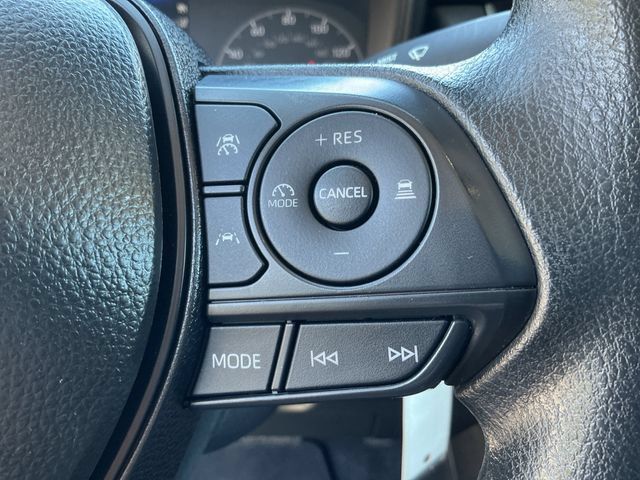 Used 2025 Toyota Corolla LE FWD image 20