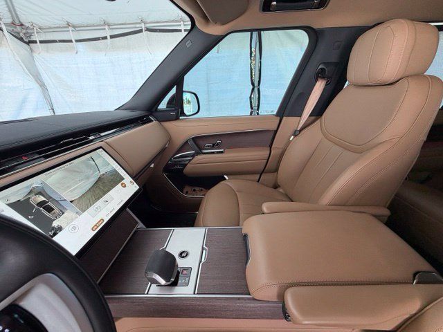 Used 2025 Land Rover Range Rover Long Wheelbase SE AWD/4WD image 21
