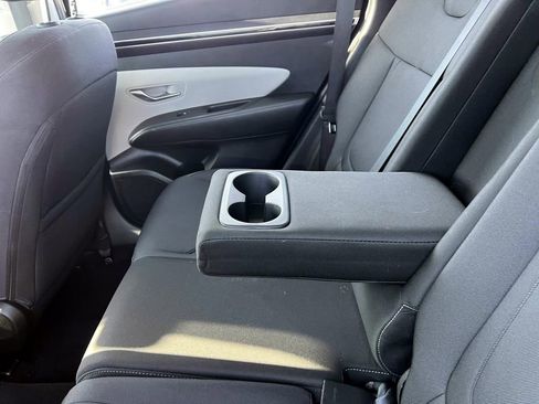 Used 2023 Hyundai Tucson SE image 13