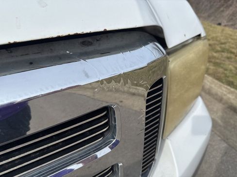 Used 2000 Ford Excursion Limited image 9