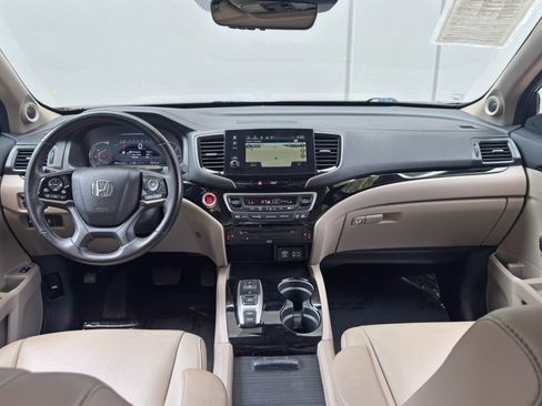 Used 2021 Honda Pilot Touring image 12