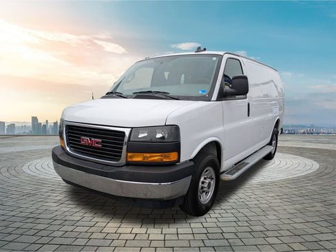 Used 2024 GMC Savana 2500 w/ Driver Convenience Package RWD image 9