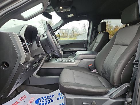 Used 2020 Ford Expedition XLT image 13