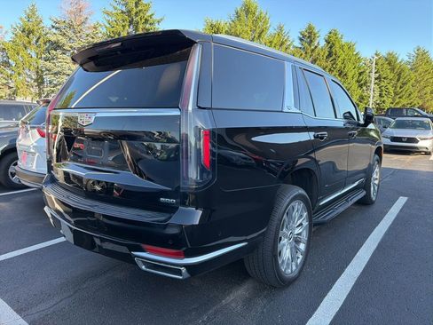 Used 2022 Cadillac Escalade Premium Luxury AWD/4WD image 3