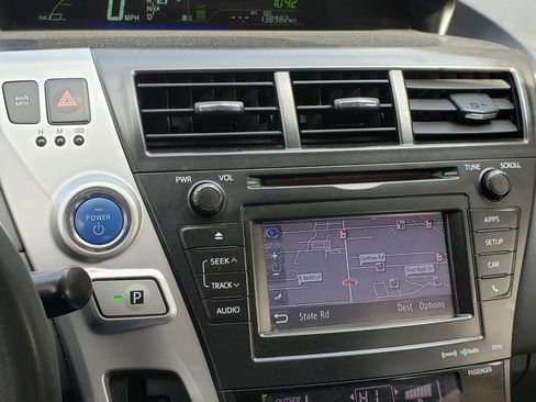 Used 2012 Toyota Prius V Three image 22