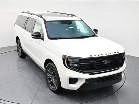 New 2025 Ford Expedition Max Platinum w/ Stealth Performance Package image 42