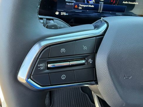 New 2026 Chevrolet Equinox LT image 24