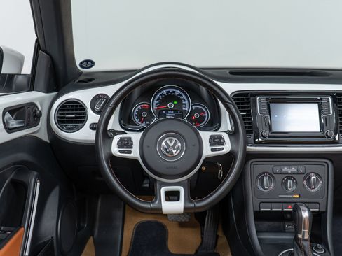 Used 2017 Volkswagen Beetle 1.8T Classic image 17