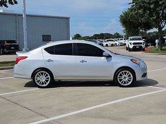 Used 2018 Nissan Versa SV FWD video 4