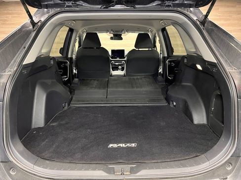 Used 2025 Toyota RAV4 XLE image 22