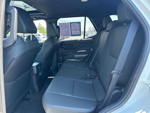Used 2026 Toyota 4Runner TRD Off-Road Premium AWD/4WD image 16