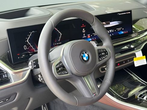 New 2026 BMW X5 xDrive40i w/ M Sport Package AWD/4WD image 14