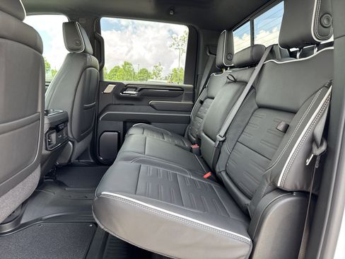 New 2026 GMC Sierra 2500 AT4X AWD/4WD image 31