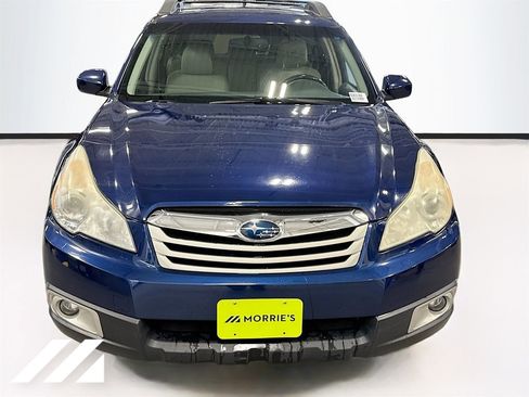 Used 2011 Subaru Outback 2.5i Premium AWD/4WD image 2