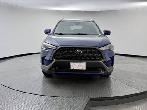 Used 2022 Toyota Corolla Cross LE FWD image 11