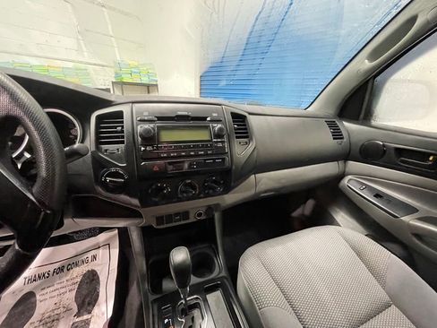 Used 2012 Toyota Tacoma 4x4 Access Cab w/ Convenience Pkg image 30