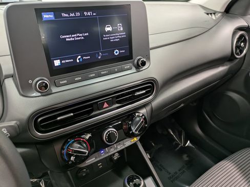 Certified 2023 Hyundai Kona SE AWD/4WD image 10