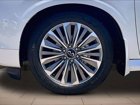 Certified 2026 INFINITI QX80 Luxe w/ Cargo Package RWD image 9